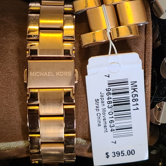 NWT MICHAEL KORS WATCH - MADISON MK5811 W/ CRYSTAL - Picture 5 of 16